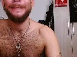 Amateur Adult Webcams of dominantthewolf