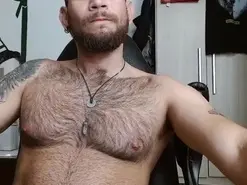 Amateur Live Sex Cam of dominantthewolf