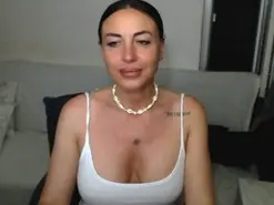 Amateur Live Sex Cam of Carlalicious