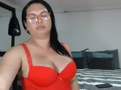 Amateur Live Sex of latinaflower_ts