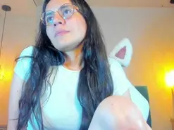Amateur Nude Webcam of EmilyBuu