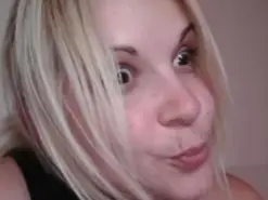 Amateur Nude Webcam of Hottye