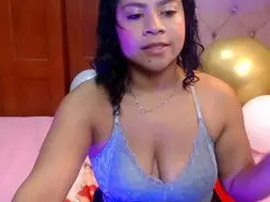 Amateur Nude Webcam of amber_rousse