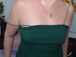 Amateur Adult Webcam of ana_milf
