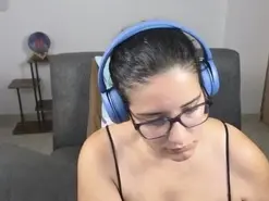 Amateur Free Live Porn of Moon_woman