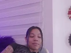 Amateur Live Porn of MadelynRose