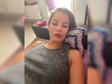 Bongacams Free Porn Cam of Lovelygirls1
