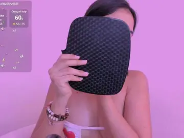 Bongacams Free Porn Cam of SophieeJacobs