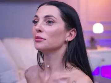 Bongacams Watch Live Sex Cams of EllyLynne