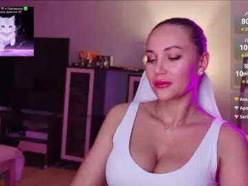 Bongacams Best live sex cam show of QWEENII