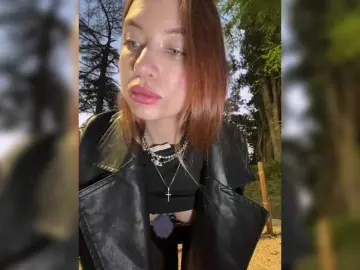 Bongacams Sex Cam of Lina69Goddesssss