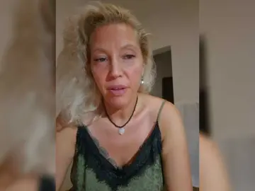 Bongacams Private Sex Chat of MoonKitten