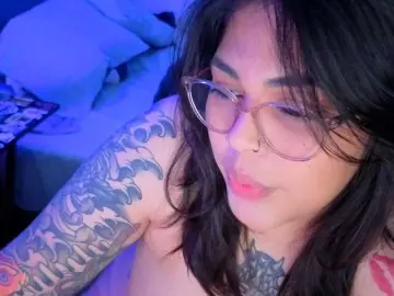 Bongacams Live Sex Cam of Miacanelaxo