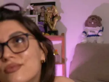 Bongacams Free Live Porn of MonaLisss