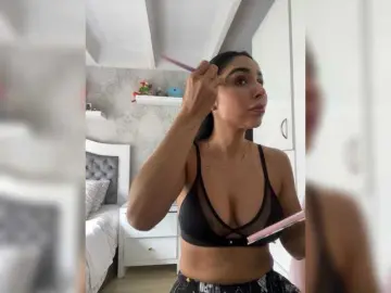 Bongacams Live Sex Cam of SallyeLeins