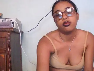Bongacams Watch Live Sex Cams of TriciaBella