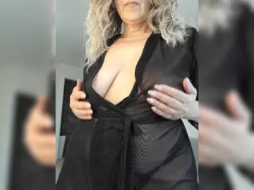 Bongacams Live Sex Cam of mery8poppins