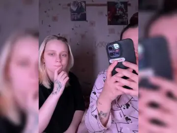 Bongacams Live Sex Cam of BellaAndAlice