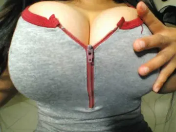 Bongacams Adult Webcam of Bigboobsvsn