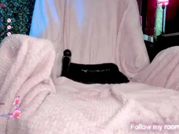 Bongacams Nude Webcam of LeenyLipss