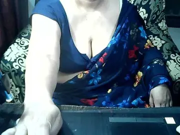 Bongacams Adult Webcams of Indianbhabhimilf40