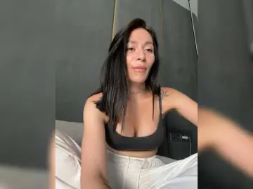 Bongacams Nude Webcam of LunaDesire