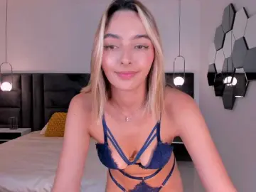 Bongacams Best live sex cam show of MelissaMoore