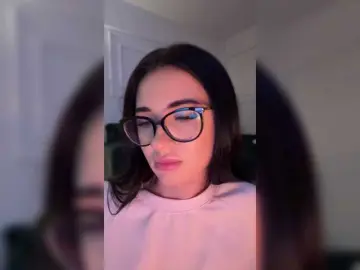 Bongacams Free Porn Cam of Chiaralovee