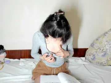 Bongacams Watch Live Sex Cams of Honeykrisspussy