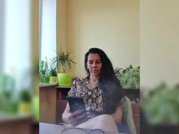 Bongacams Free Live Porn of 1Glorya1