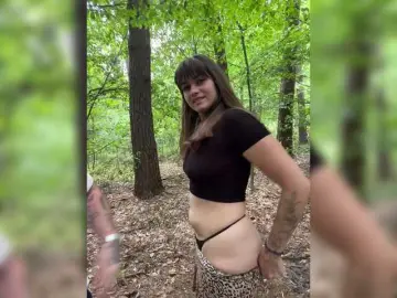 Bongacams Free Porn Cam of Cherry-viking98