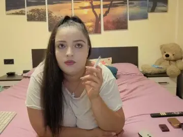 Bongacams Watch Live Sex Cams of adellineee