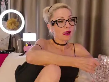 Bongacams Watch Live Sex Cams of Milforja