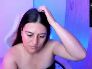 Bongacams Free Porn Cam of Saskyaajohnson