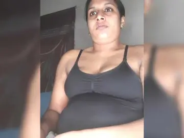 Bongacams Free Porn Cam of SexyCherri