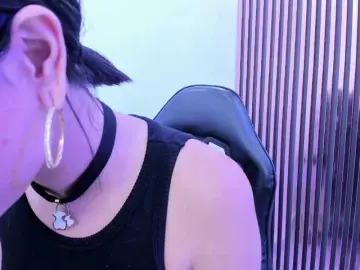Bongacams Private Sex Chat of crystalstonee1