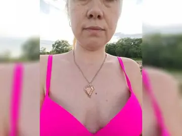 Bongacams Sex Cam of Misslyolika