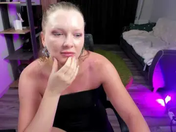 Bongacams Watch Live Sex Cams of StrippingLady