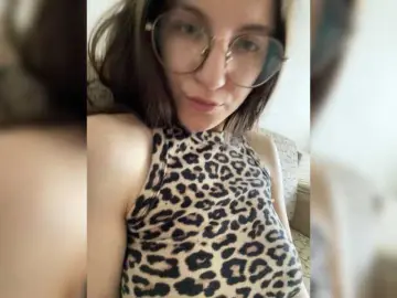 Bongacams Watch Live Sex Cams of sweet-kiss22