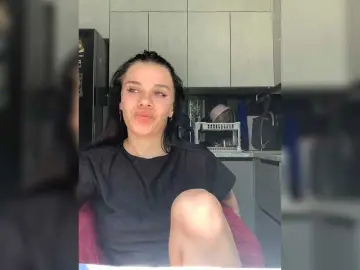 Bongacams Sex Cam of MaidenCrystal