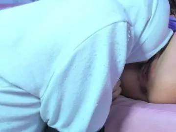 Bongacams Watch Live Sex Cams of room-kitty