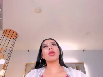 Bongacams Sex Cam of LeahLombardi