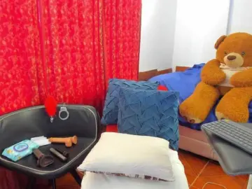 Bongacams Watch Live Sex Cams of MeganHotCurvy