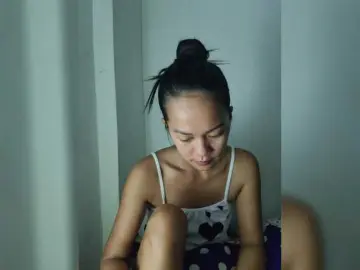 Bongacams Watch Live Sex Cams of Kiana11