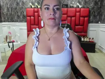 Bongacams Nude Webcam of Ladyxmilf