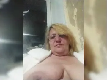 Bongacams Free Porn Cam of ForestLadyXL