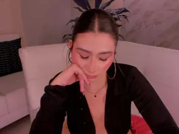 Bongacams Watch Live Sex Cams of MaddisonLowe