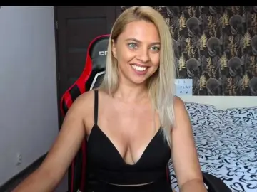 Bongacams Watch Live Sex Cams of CarlaStaceeFun