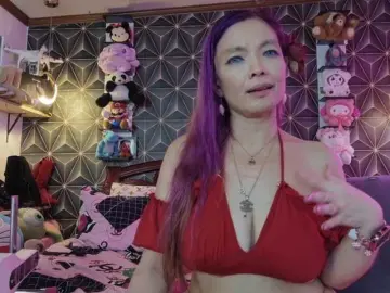 Bongacams Watch Live Sex Cams of YummyMeily