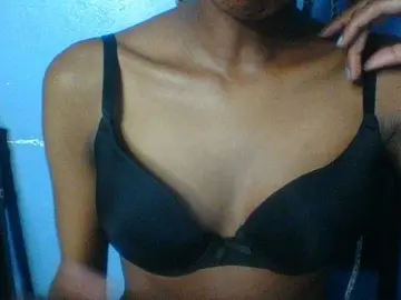 Bongacams Adult Webcams of Curvypetite